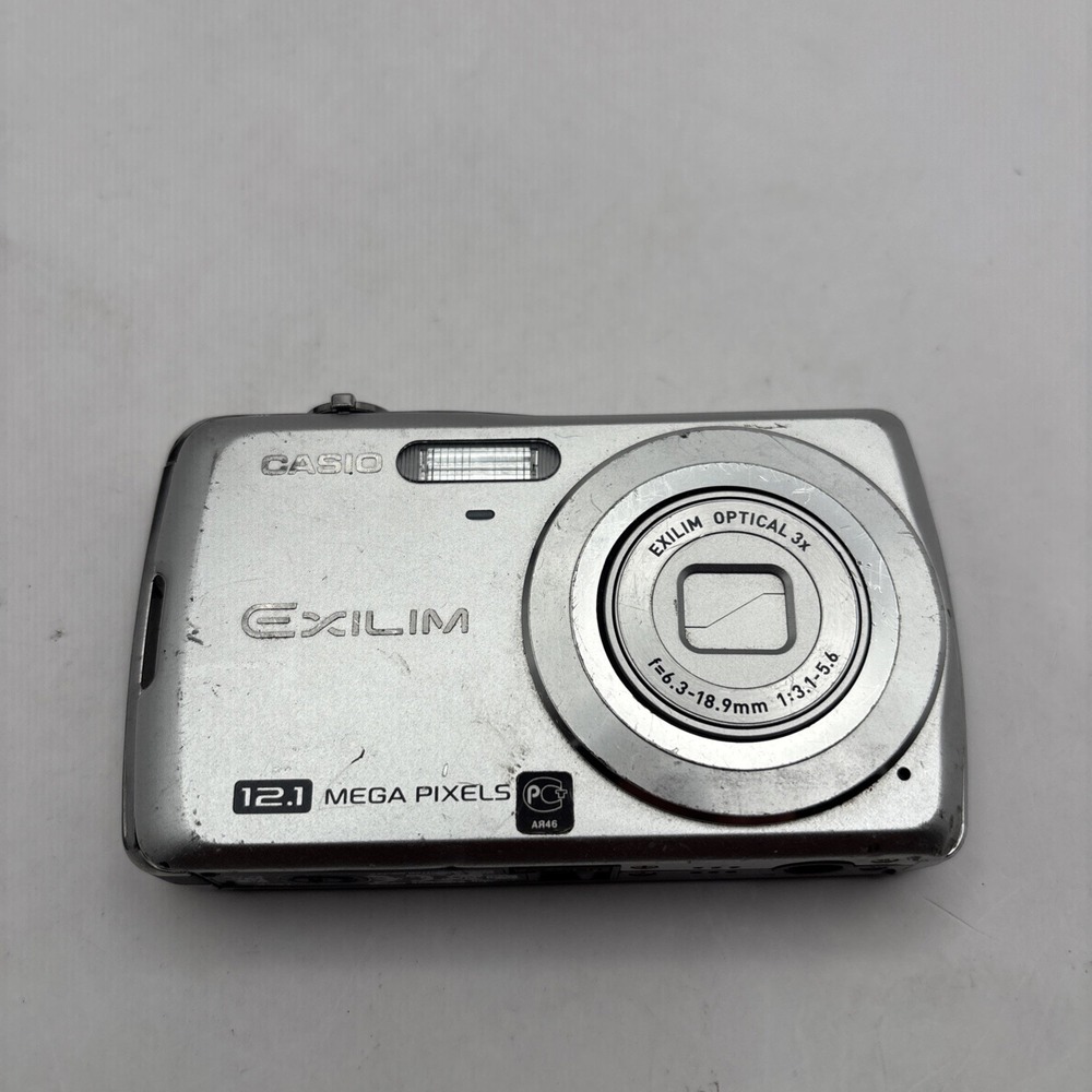 Casio EXILIM ZOOM EX-Z35 12.1MP Digital Camera - Silver 3x Optical 2.6" LCD - Picture 2 of 9